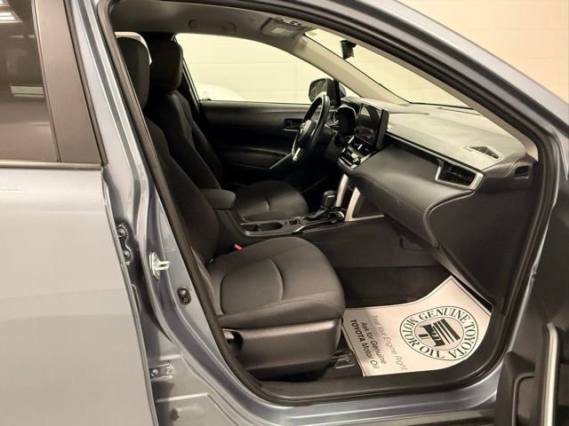 Used 2023 Toyota Corolla Cross LE image 18