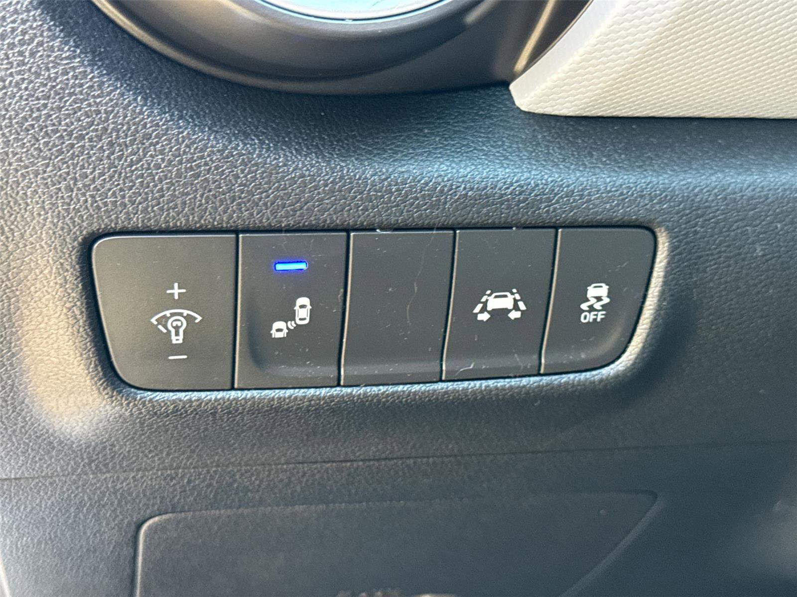 Used 2019 Hyundai Kona SEL w/ SEL Tech Package 02 image 27