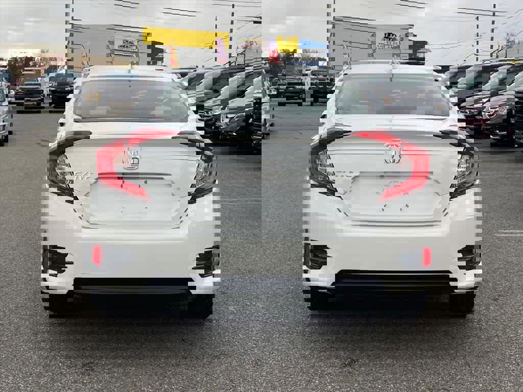 Used 2018 Honda Civic EX image 4