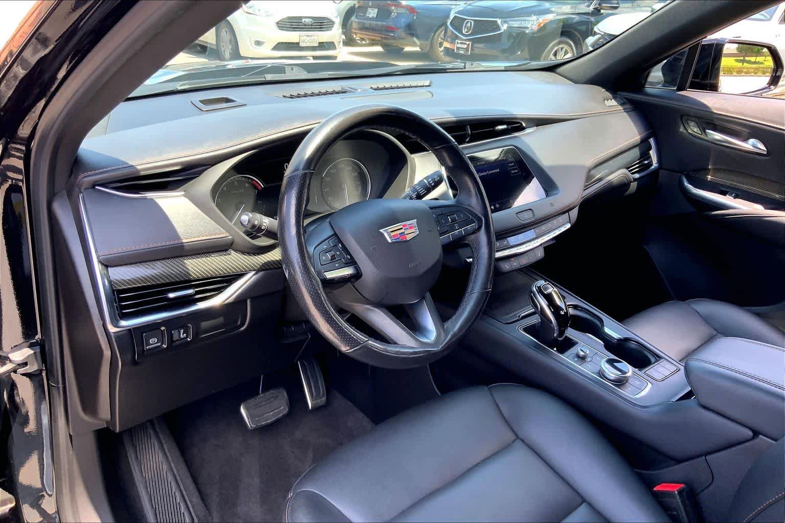 Used 2020 Cadillac XT4 Sport w/ Cold Weather Package FWD image 18
