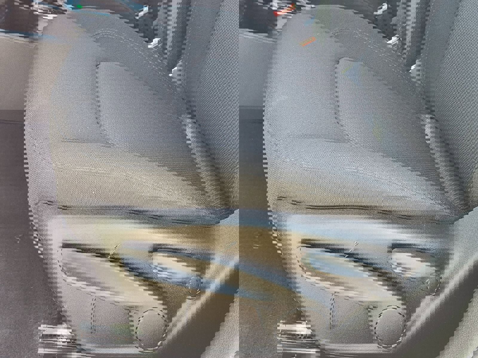 Used 2023 Jeep Renegade Latitude AWD/4WD image 34