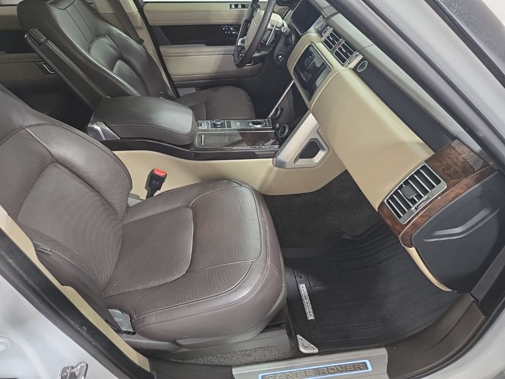 Used 2019 Land Rover Range Rover HSE AWD/4WD image 24