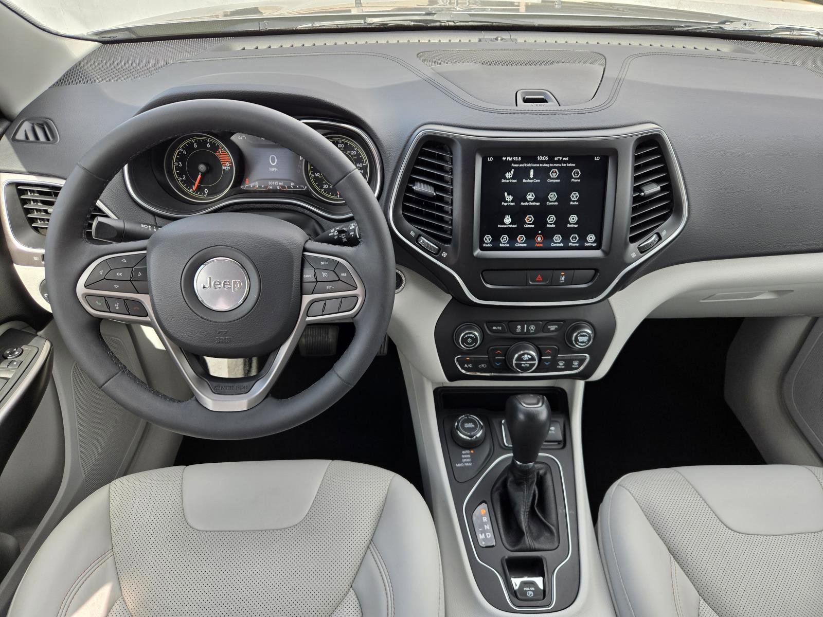 Certified 2022 Jeep Cherokee Latitude Lux w/ Sun & Sound Group AWD/4WD image 6