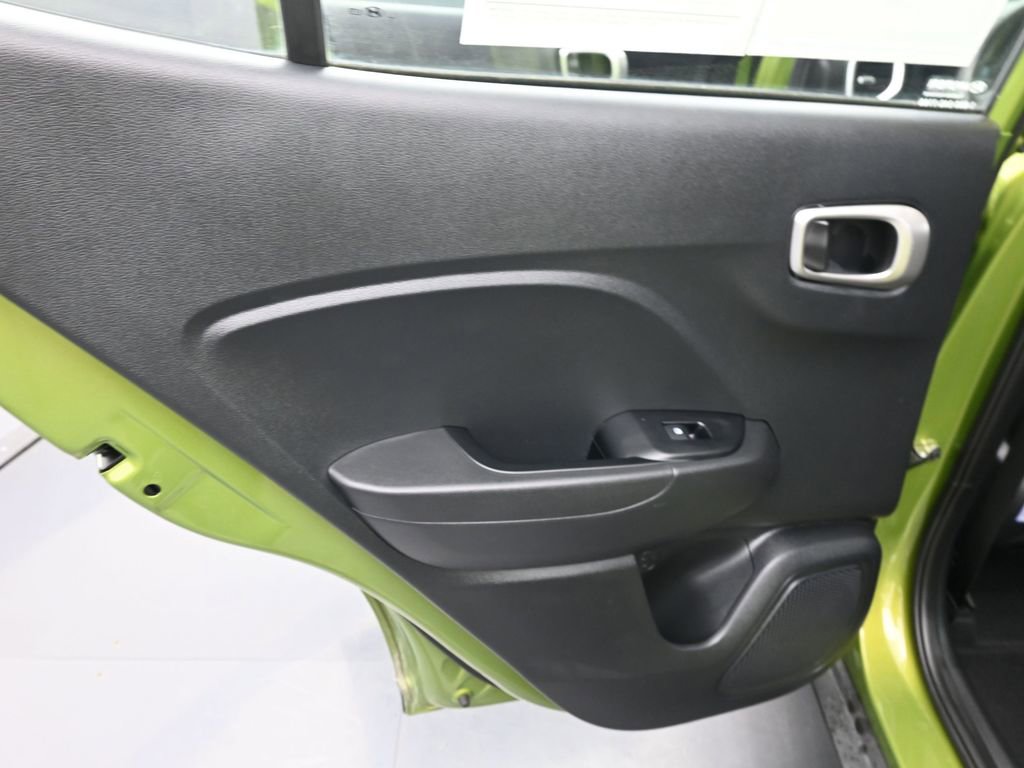 Certified 2024 Hyundai Venue SEL image 25