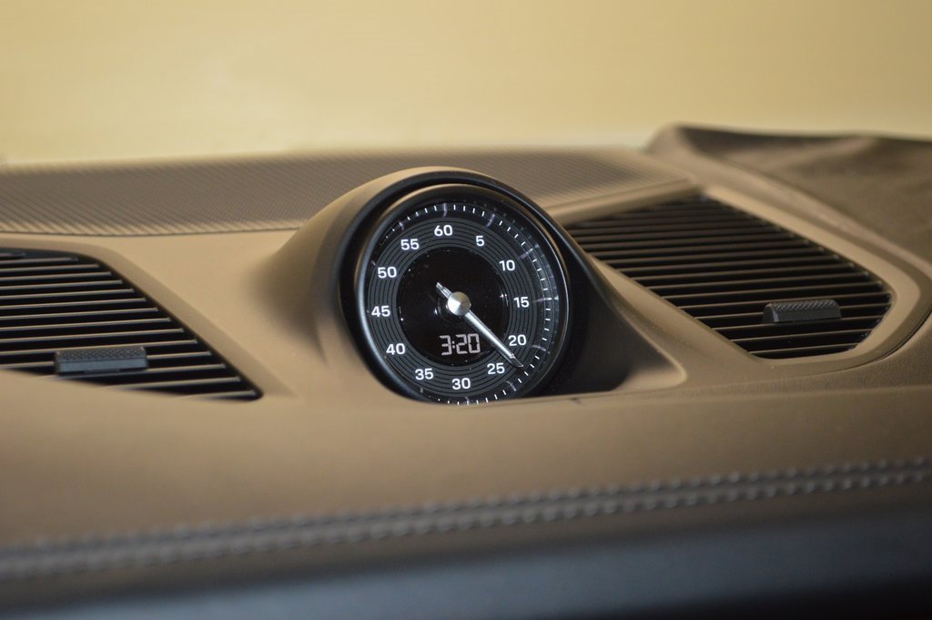 Certified 2025 Porsche Cayenne Coupe image 26