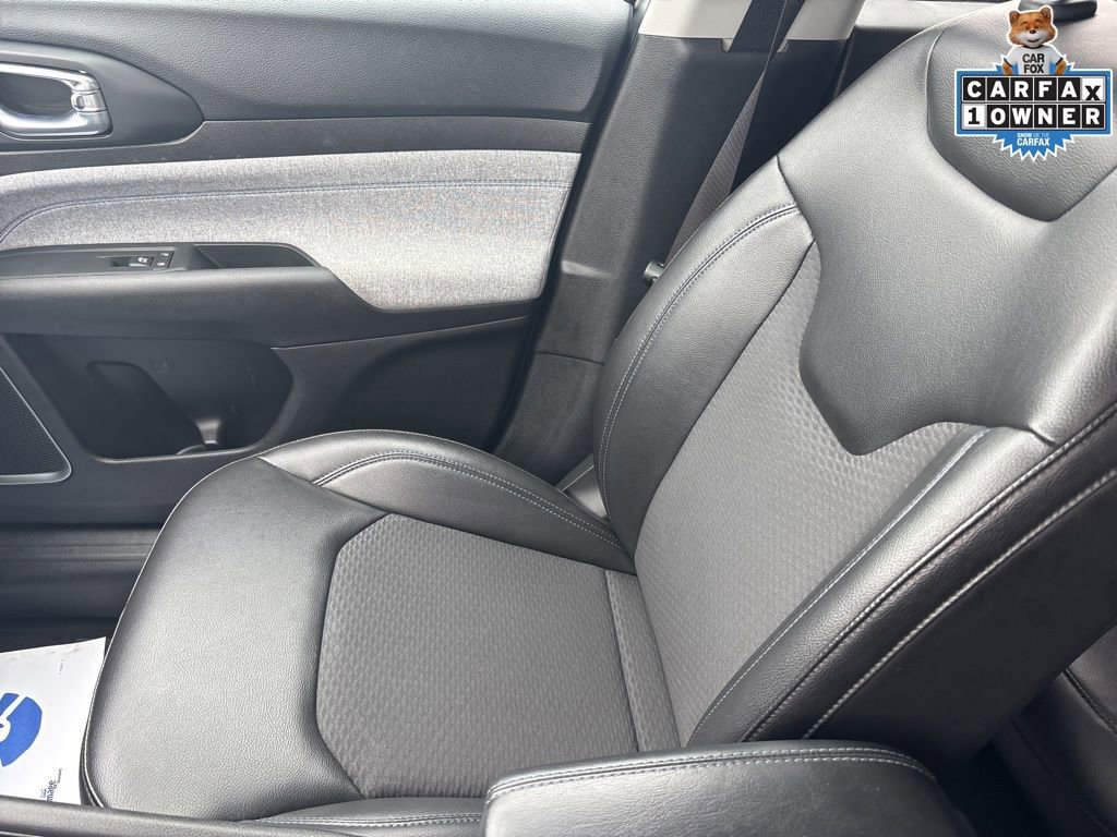 Certified 2022 Jeep Compass Latitude w/ Convenience Group image 27