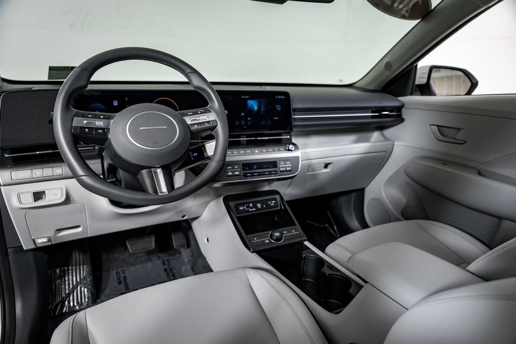 Certified 2025 Hyundai Kona SEL FWD image 21