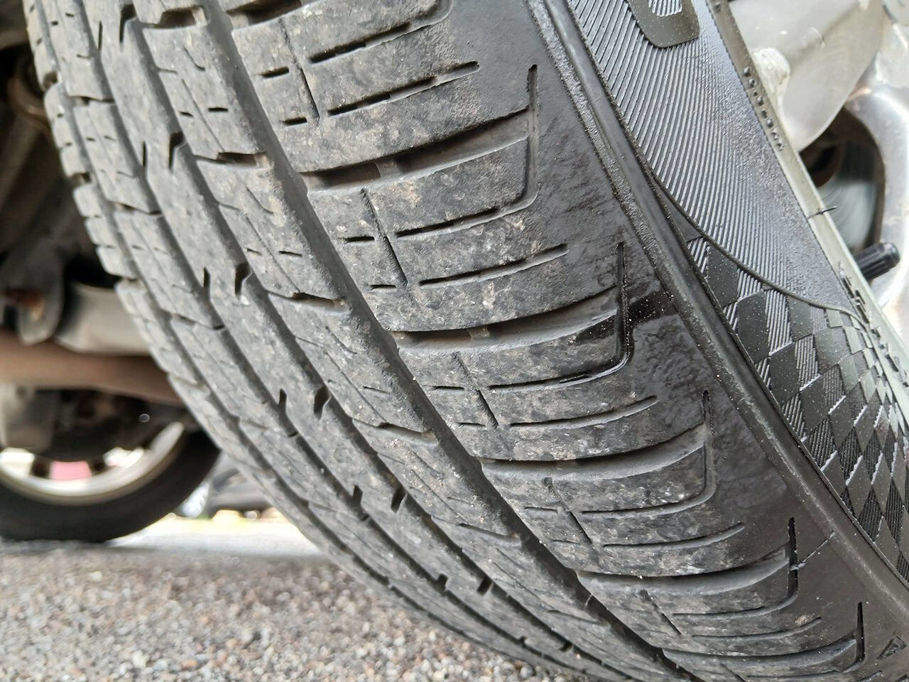 Used 2014 Jeep Cherokee Limited FWD image 23