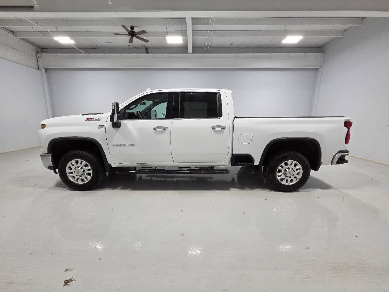 Used 2023 Chevrolet Silverado 2500 LTZ w/ LTZ Convenience Package AWD/4WD image 4