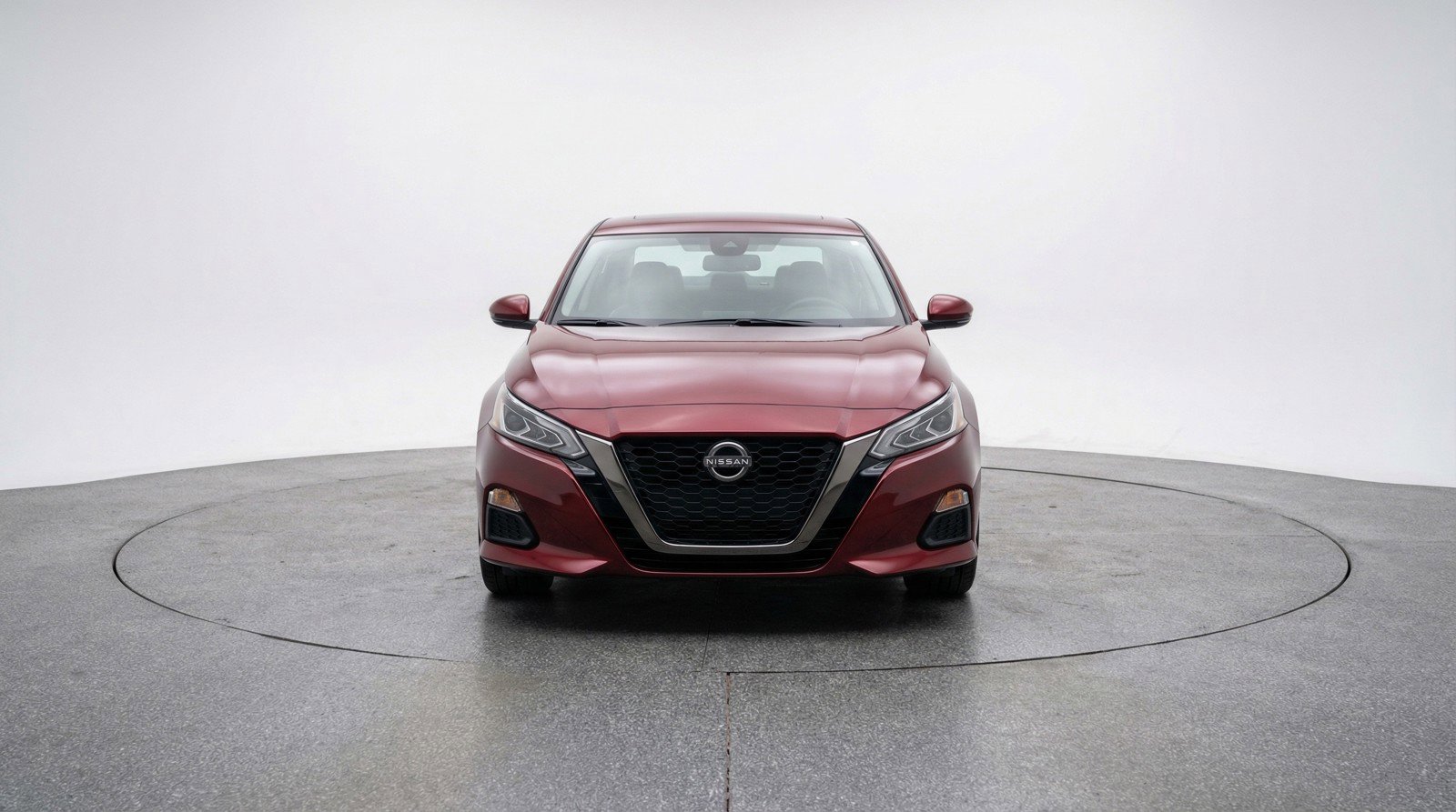 Used 2025 Nissan Altima 2.5 SV image 2