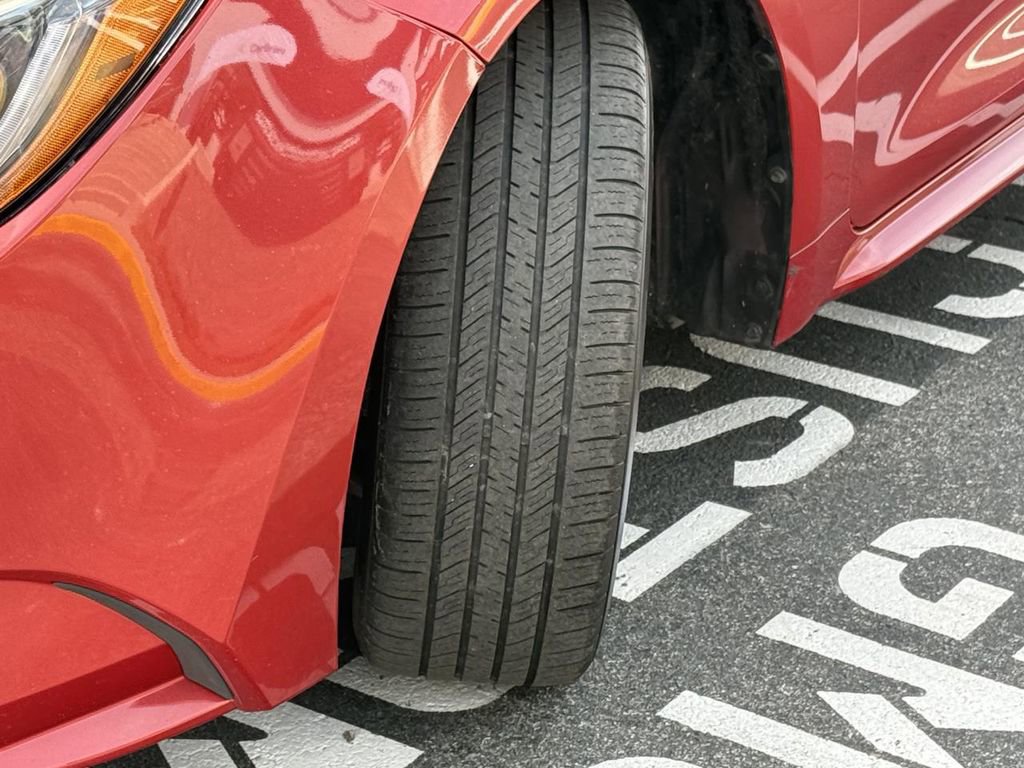 Used 2021 Toyota Corolla LE image 25