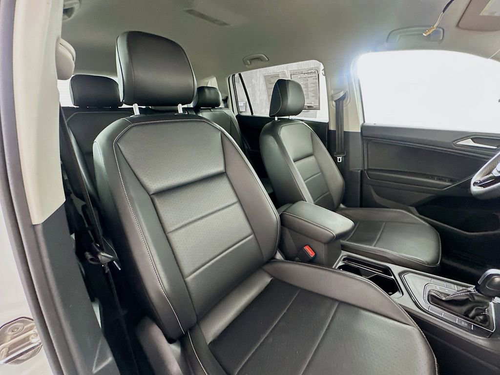 Used 2021 Volkswagen Tiguan SE image 27