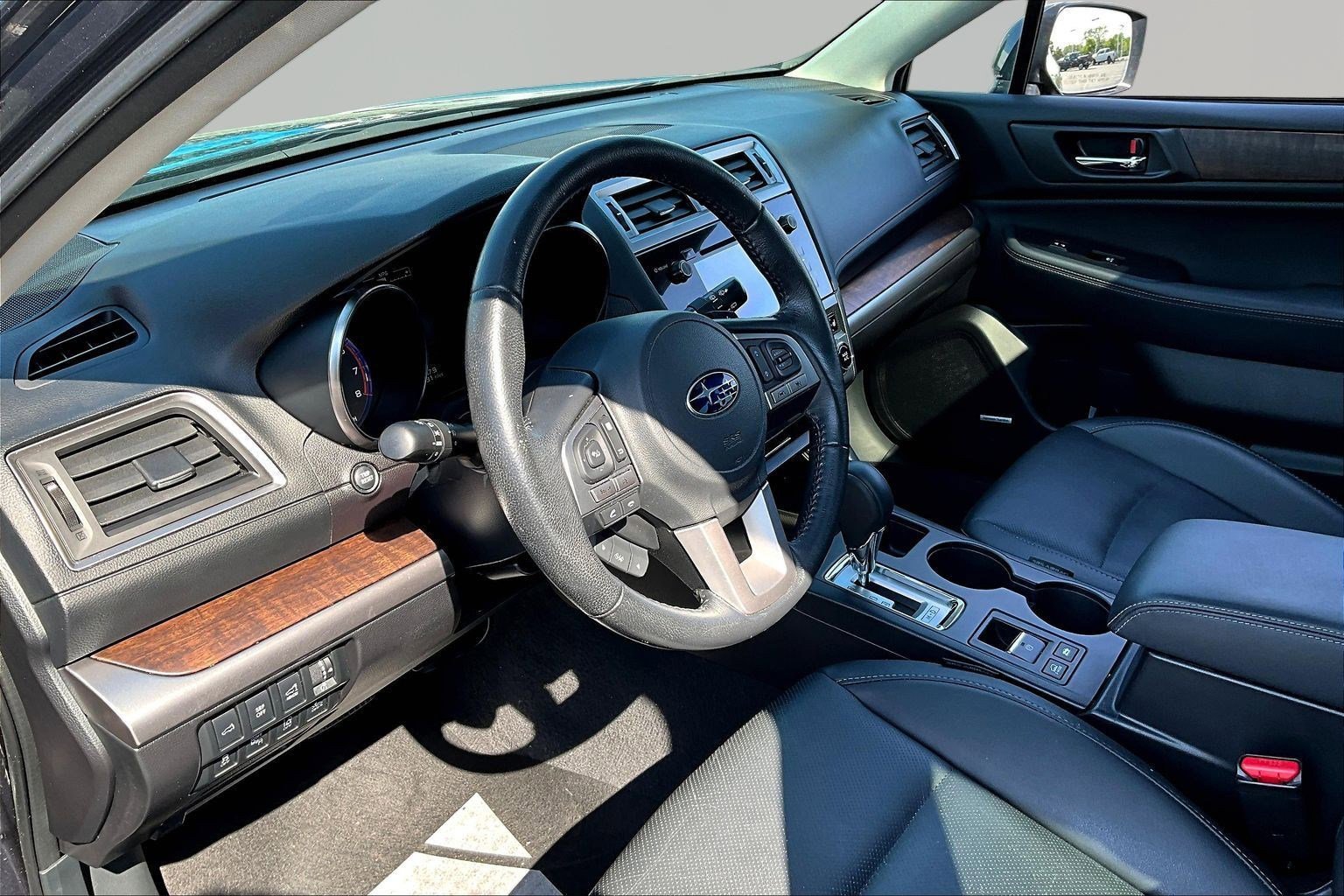 Used 2017 Subaru Outback 2.5i Limited image 17