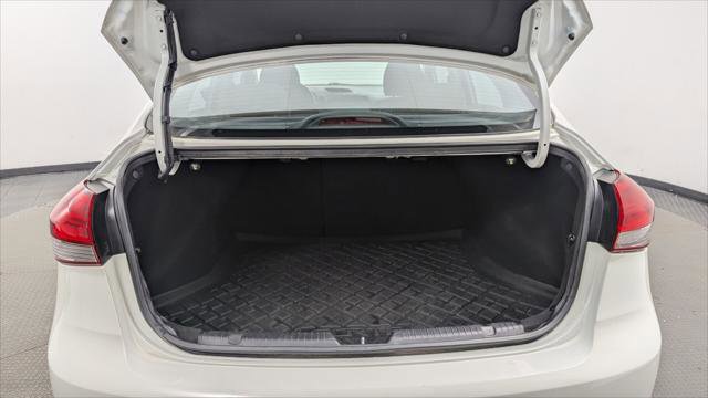 Used 2018 Kia Forte S image 18