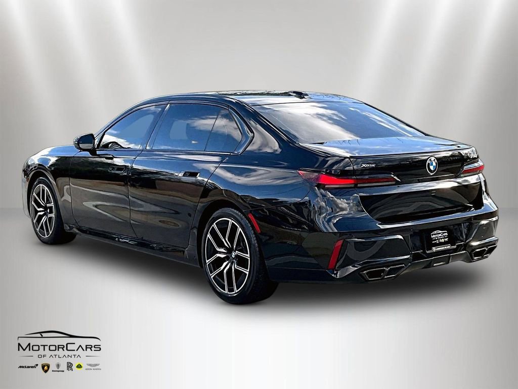 Used 2023 BMW 760i xDrive w/ Executive Package image 11