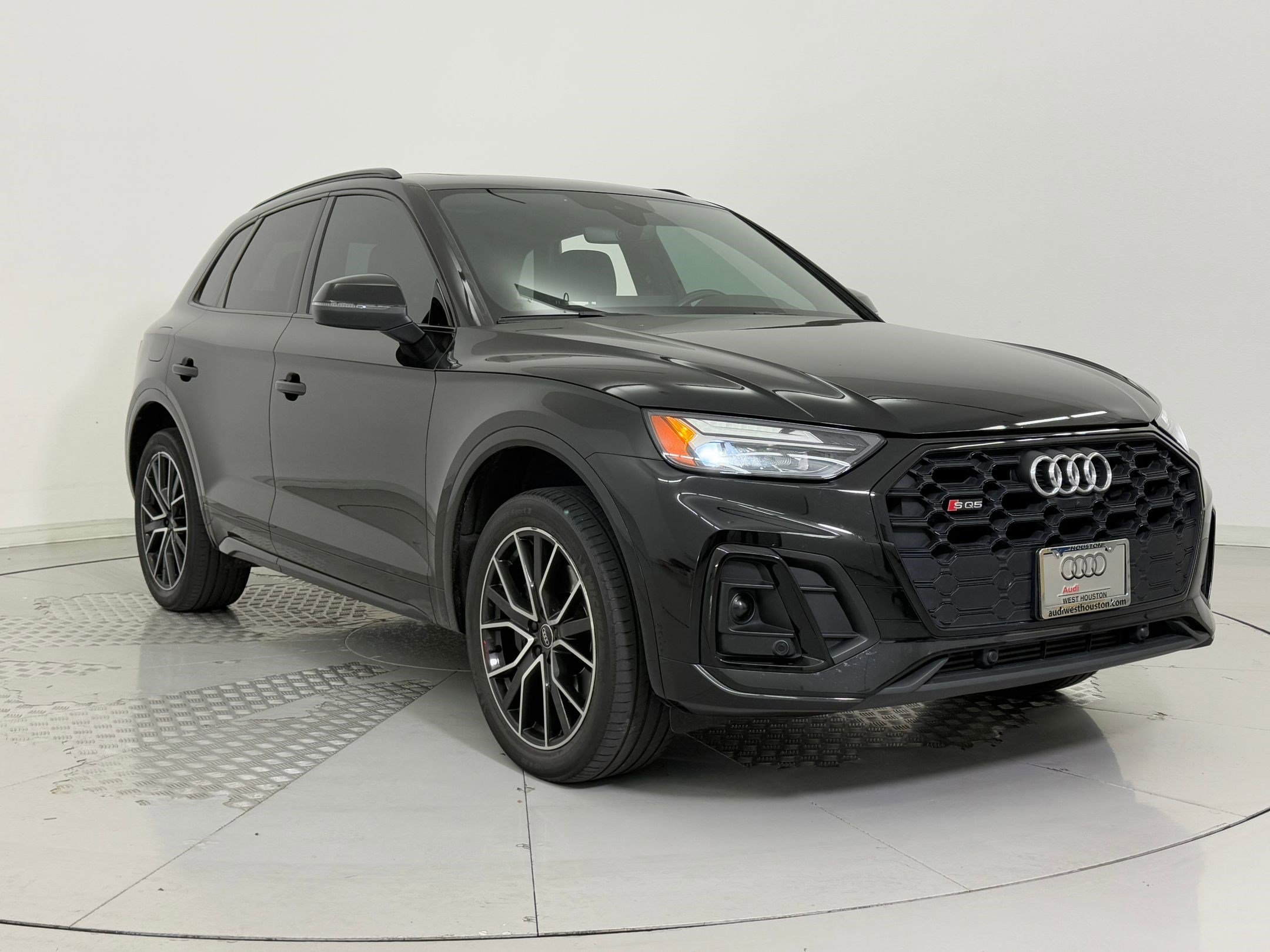 Used 2023 Audi SQ5 Premium Plus image 7