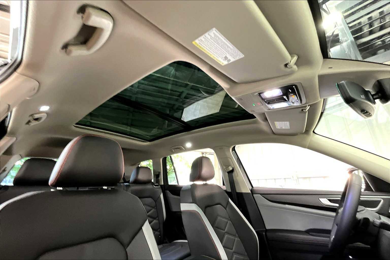 New 2026 Volkswagen Atlas Peak Edition image 29