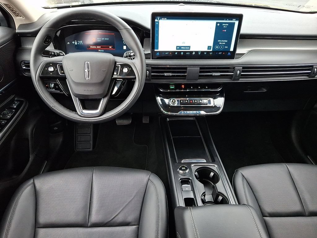 Certified 2024 Lincoln Corsair AWD w/ Equipment Group 101A image 11