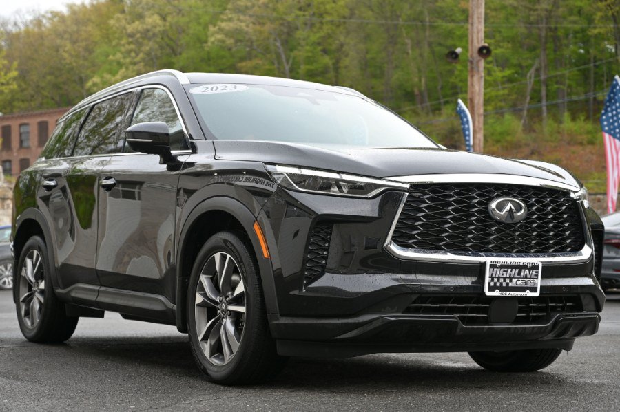 Used 2023 INFINITI QX60 Luxe w/ Performance Audio Package AWD/4WD image 9