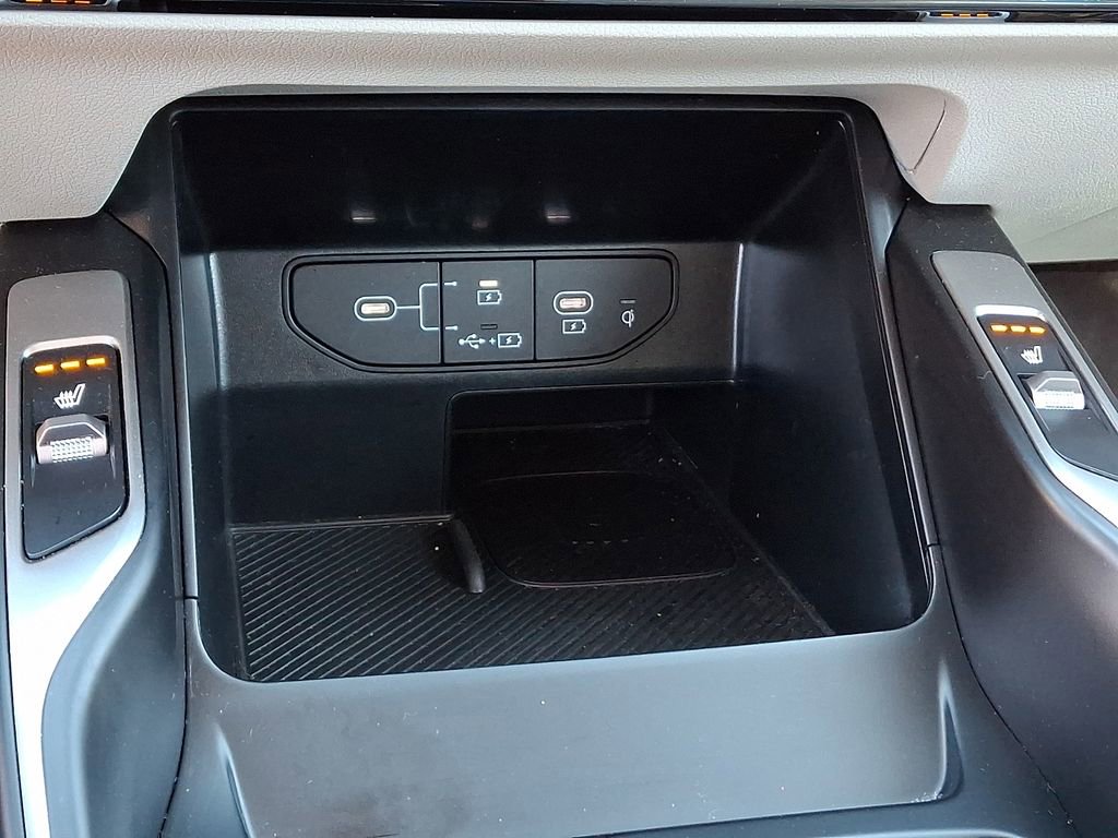 Certified 2025 Kia Sorento S AWD/4WD image 24