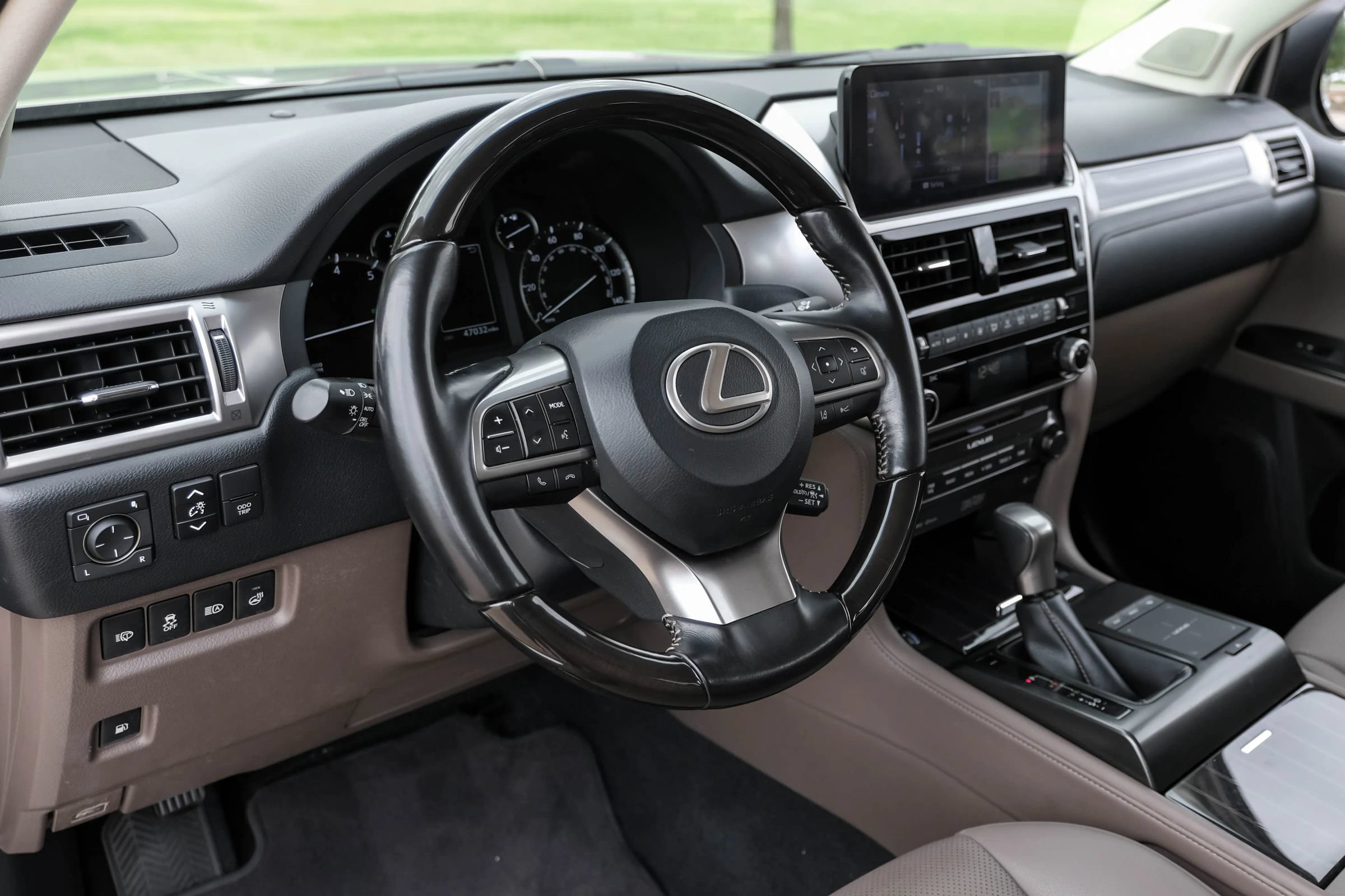 Used 2022 Lexus GX 460 Premium AWD/4WD image 3