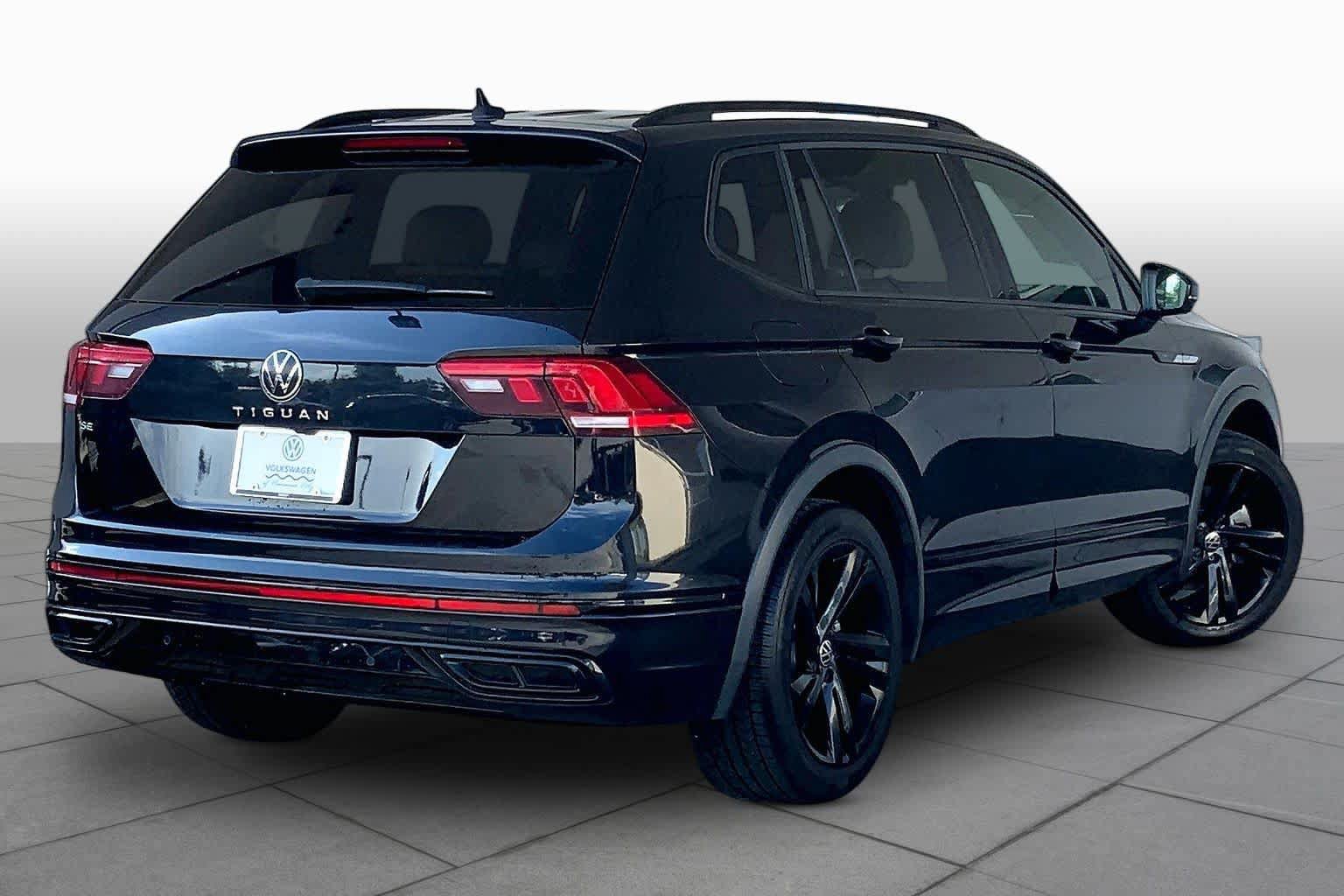 Used 2023 Volkswagen Tiguan SE R-Line FWD image 13