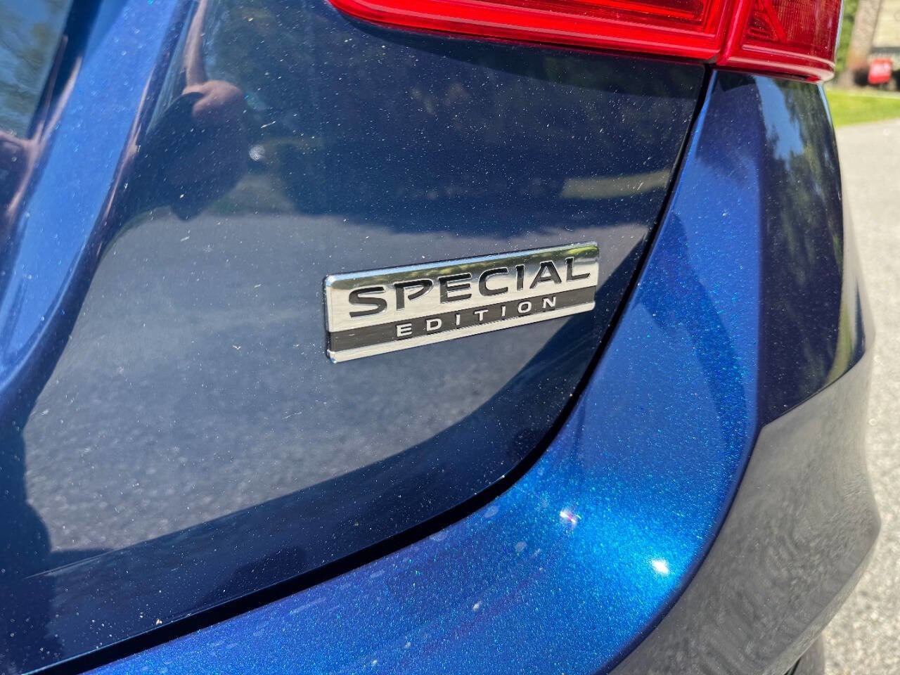 Used 2019 Nissan Sentra SV w/ Special Edition Package FWD image 36