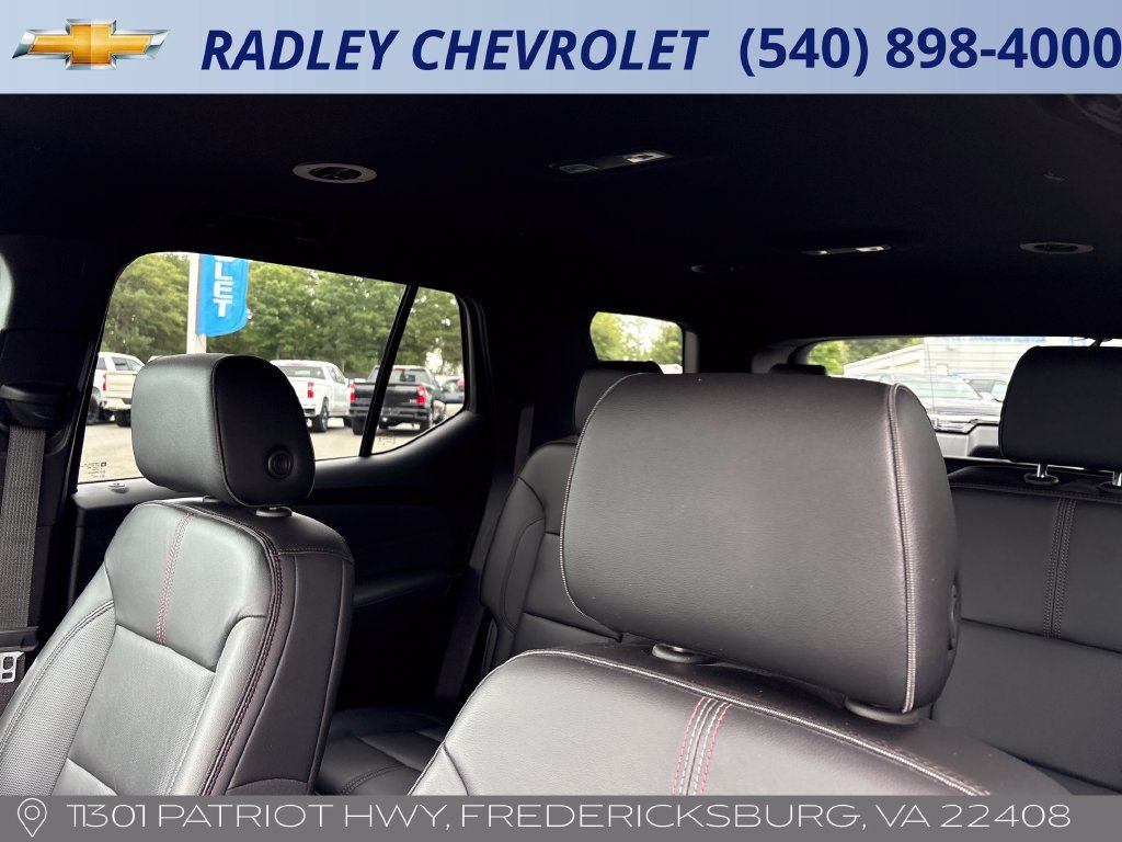 Used 2023 Chevrolet Traverse RS AWD/4WD image 2