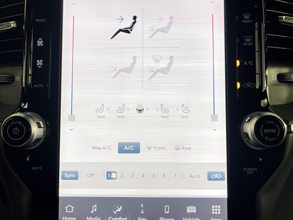 Used 2025 RAM 2500 Laramie image 19