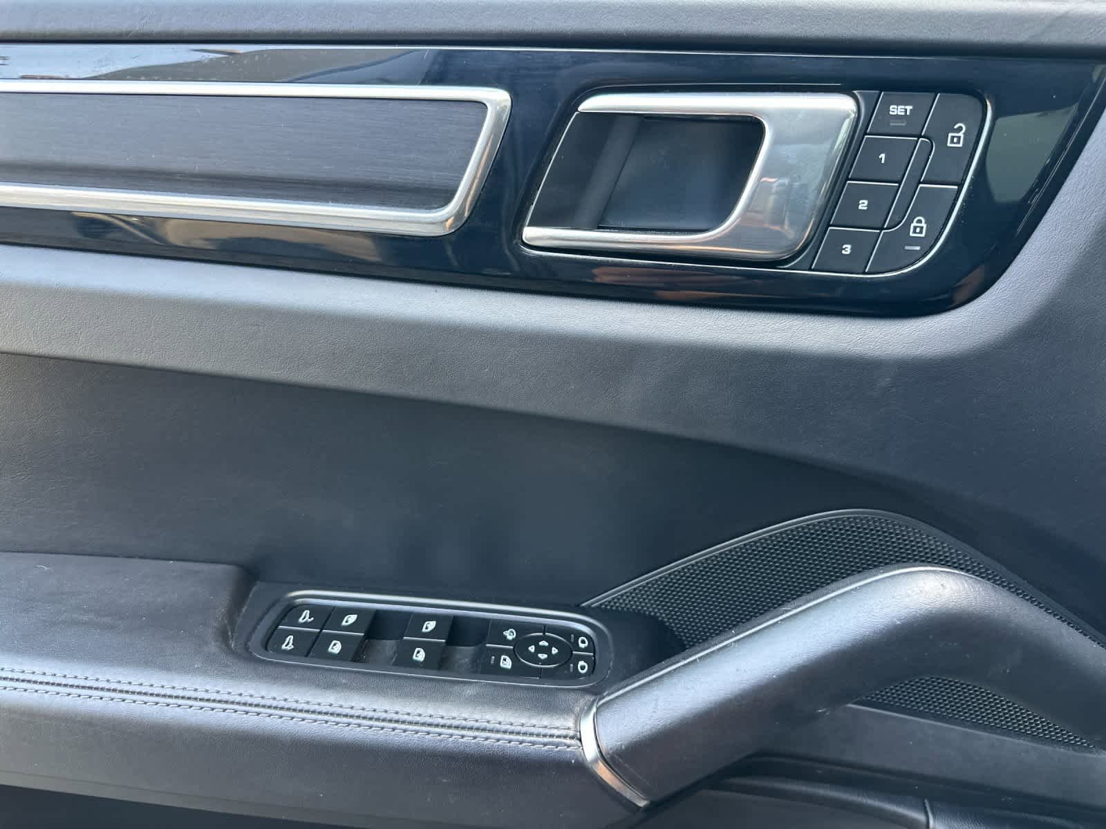 Certified 2023 Porsche Cayenne GTS AWD/4WD image 12
