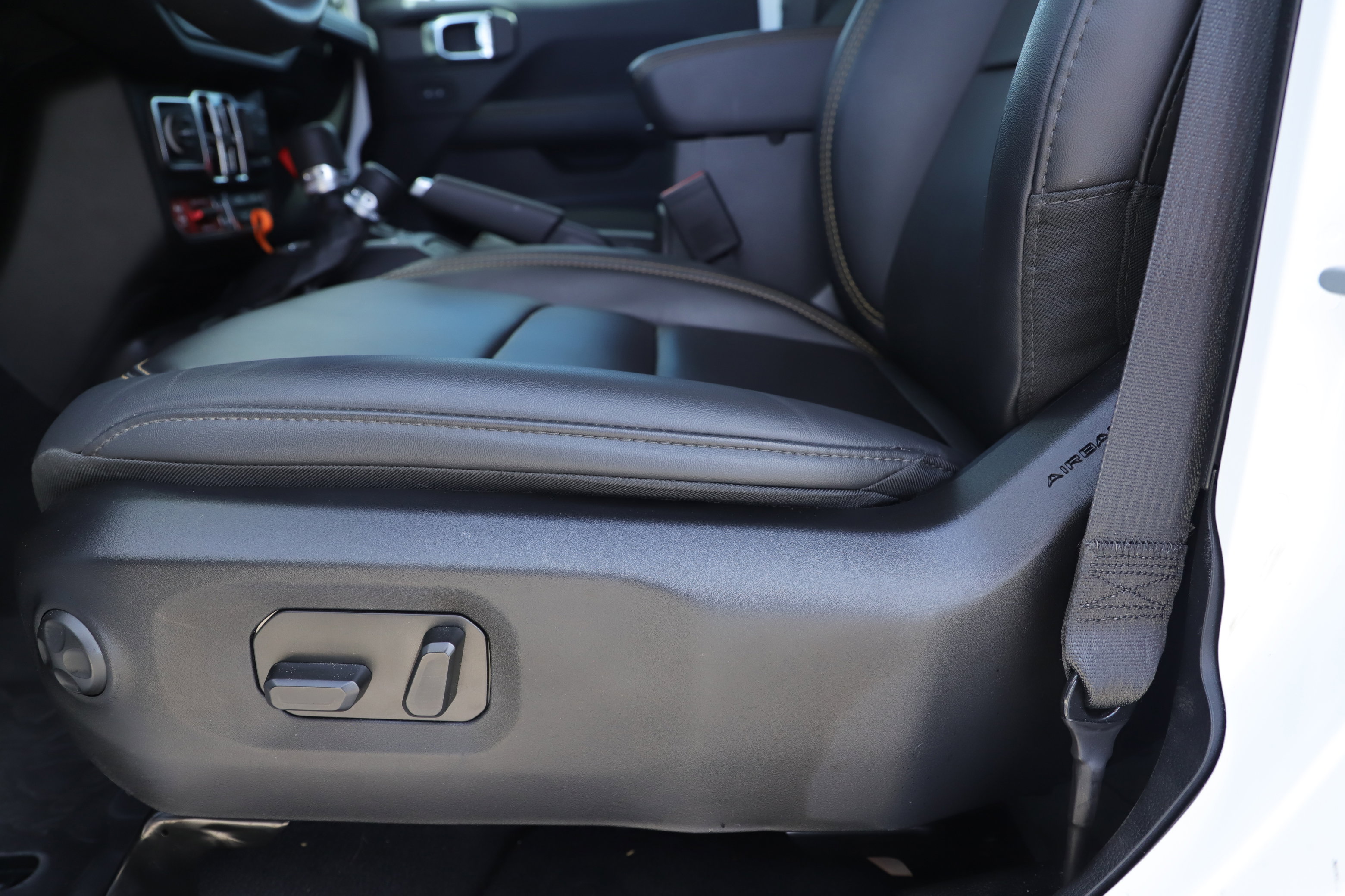 Used 2025 Jeep Wrangler Unlimited Rubicon 392 image 8