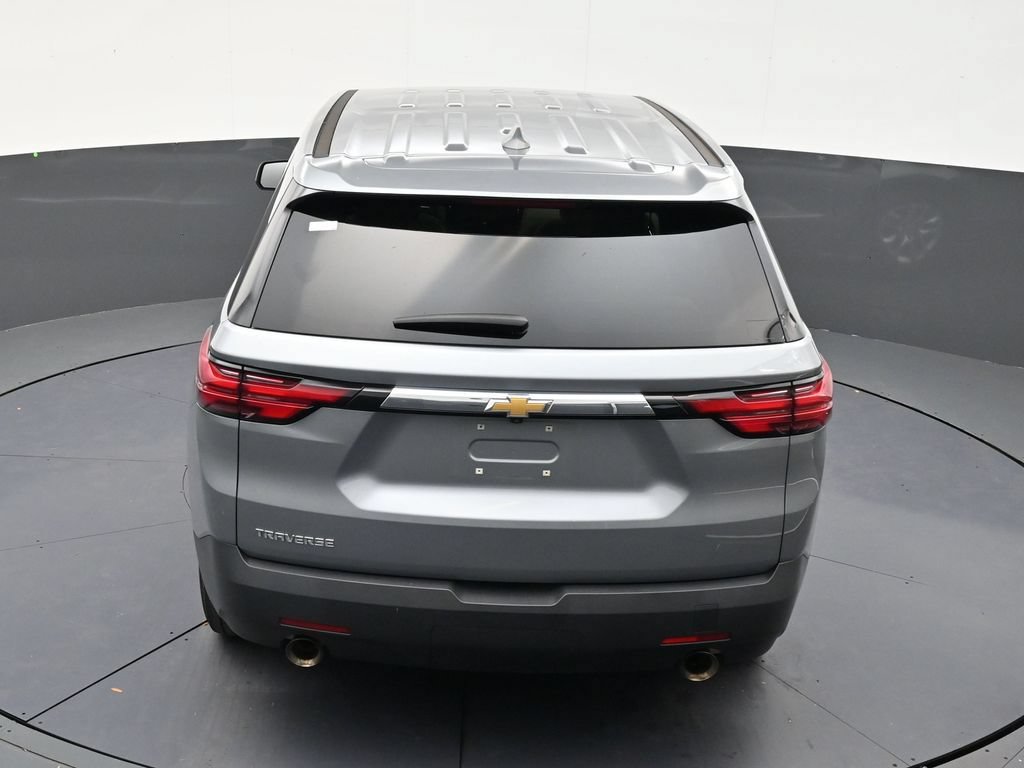 Used 2023 Chevrolet Traverse LS FWD image 15