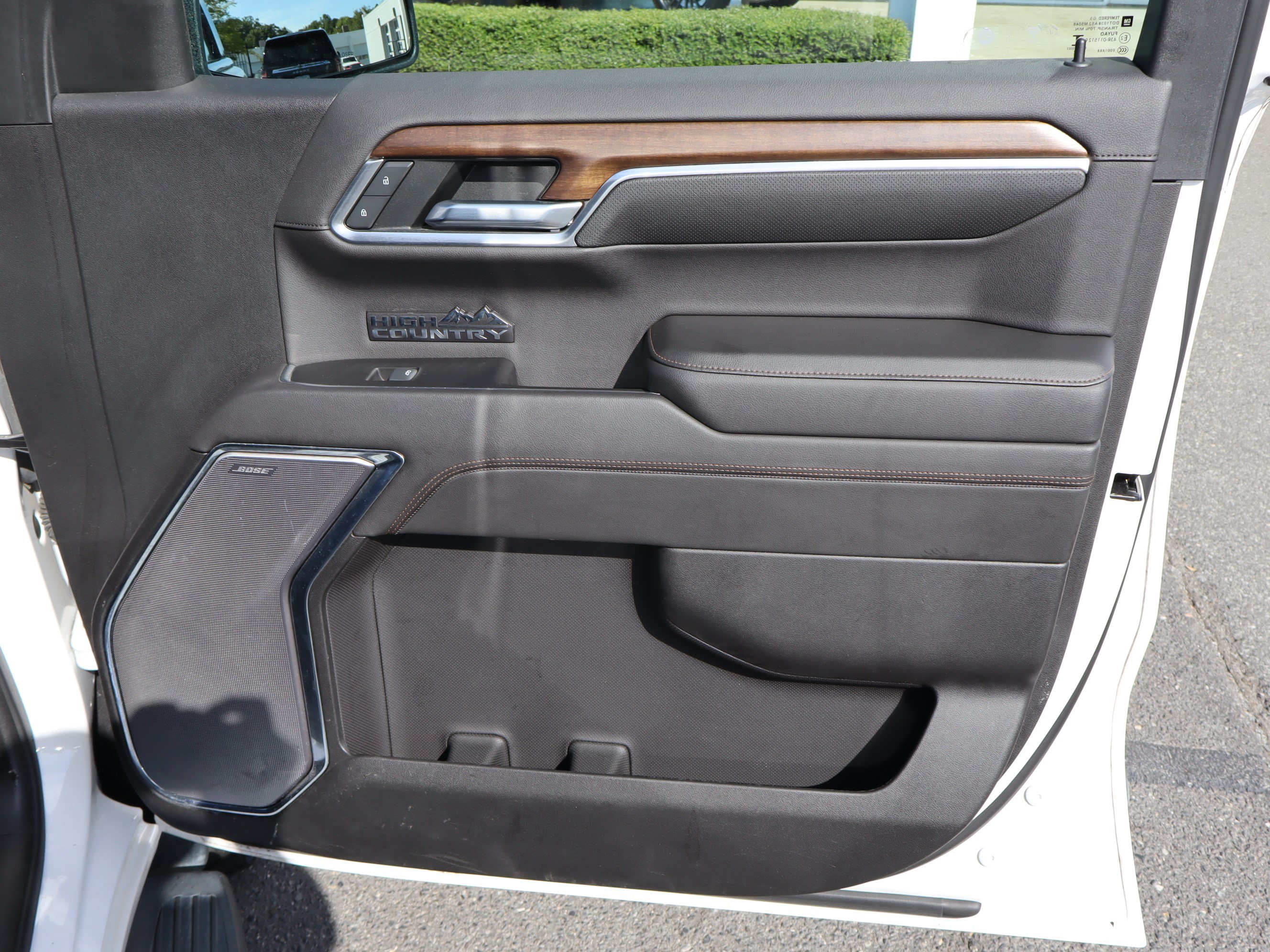 Used 2022 Chevrolet Silverado 1500 High Country w/ High Country Premium Package AWD/4WD image 38