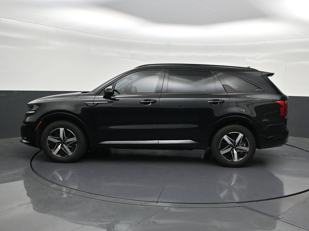 Used 2023 Kia Sorento S FWD image 2