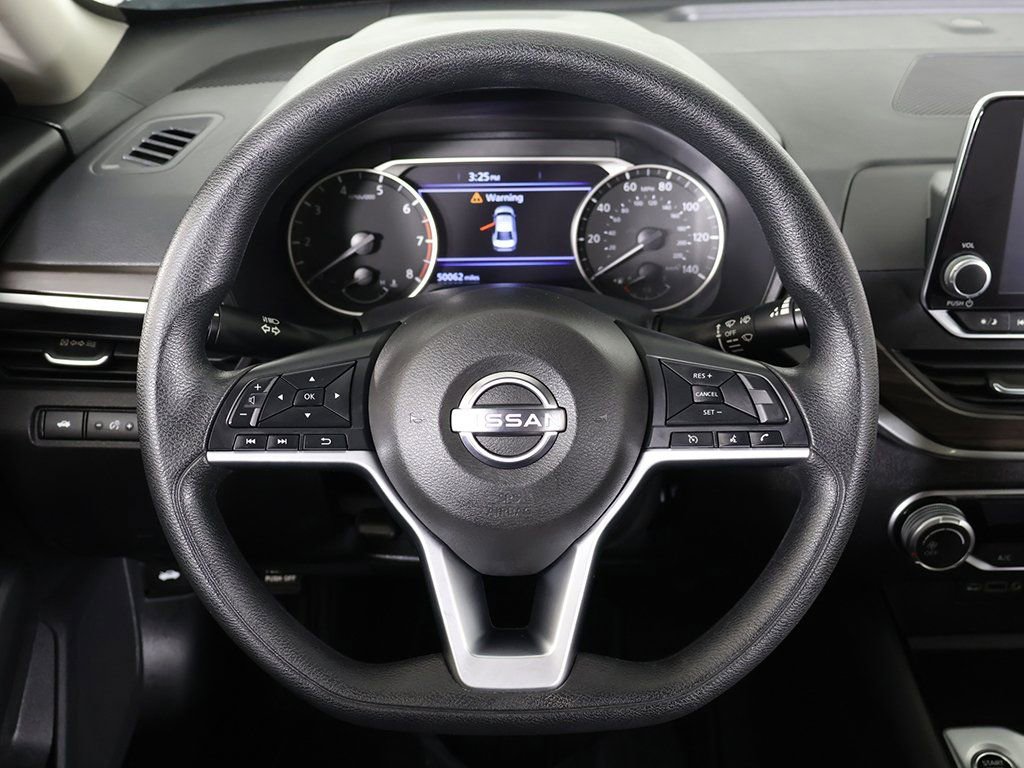 Used 2024 Nissan Altima 2.5 SV image 30
