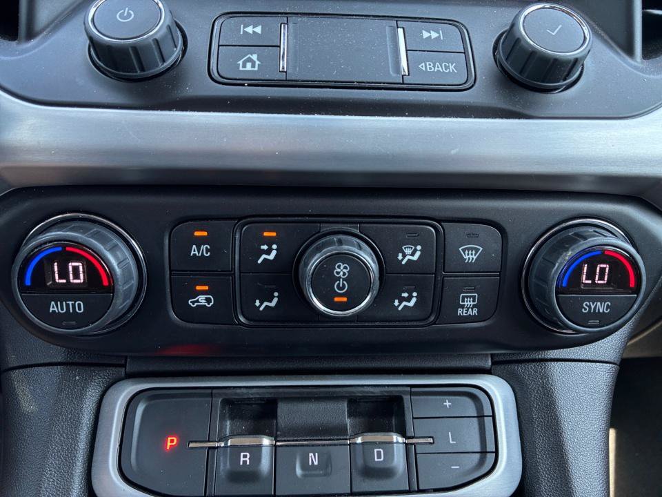 Used 2023 GMC Acadia SLE FWD image 18
