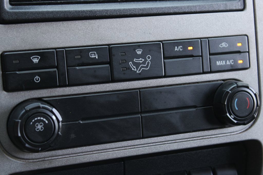 Used 2014 Ford F250 XLT w/ XLT Interior Package image 26