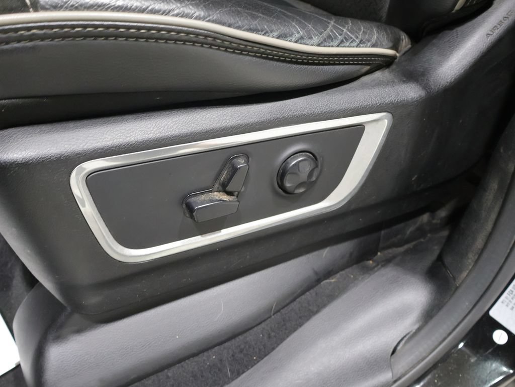 Certified 2019 RAM 1500 Laramie AWD/4WD image 12