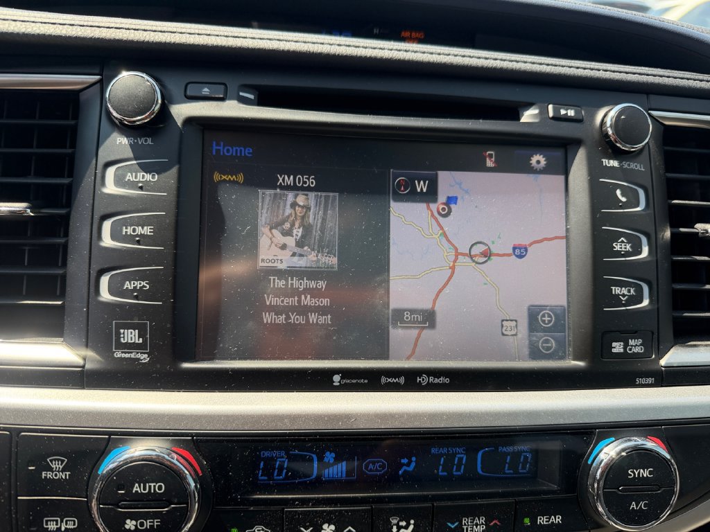 Used 2019 Toyota Highlander Limited FWD image 16