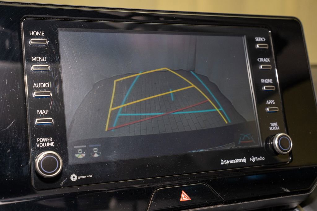 Used 2021 Toyota Venza LE image 13