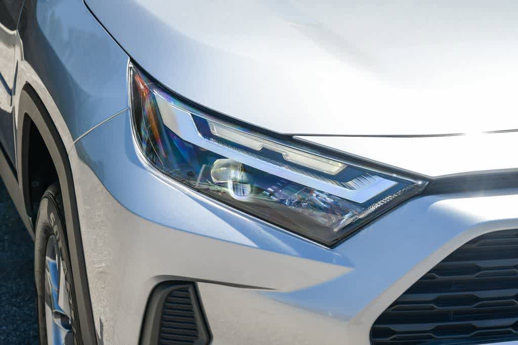 Used 2023 Toyota RAV4 LE image 4