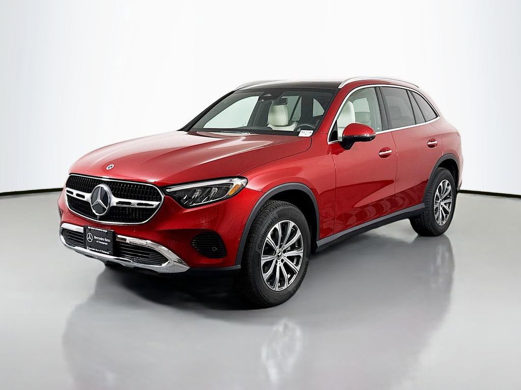 Used 2023 Mercedes-Benz GLC 300 4MATIC image 3