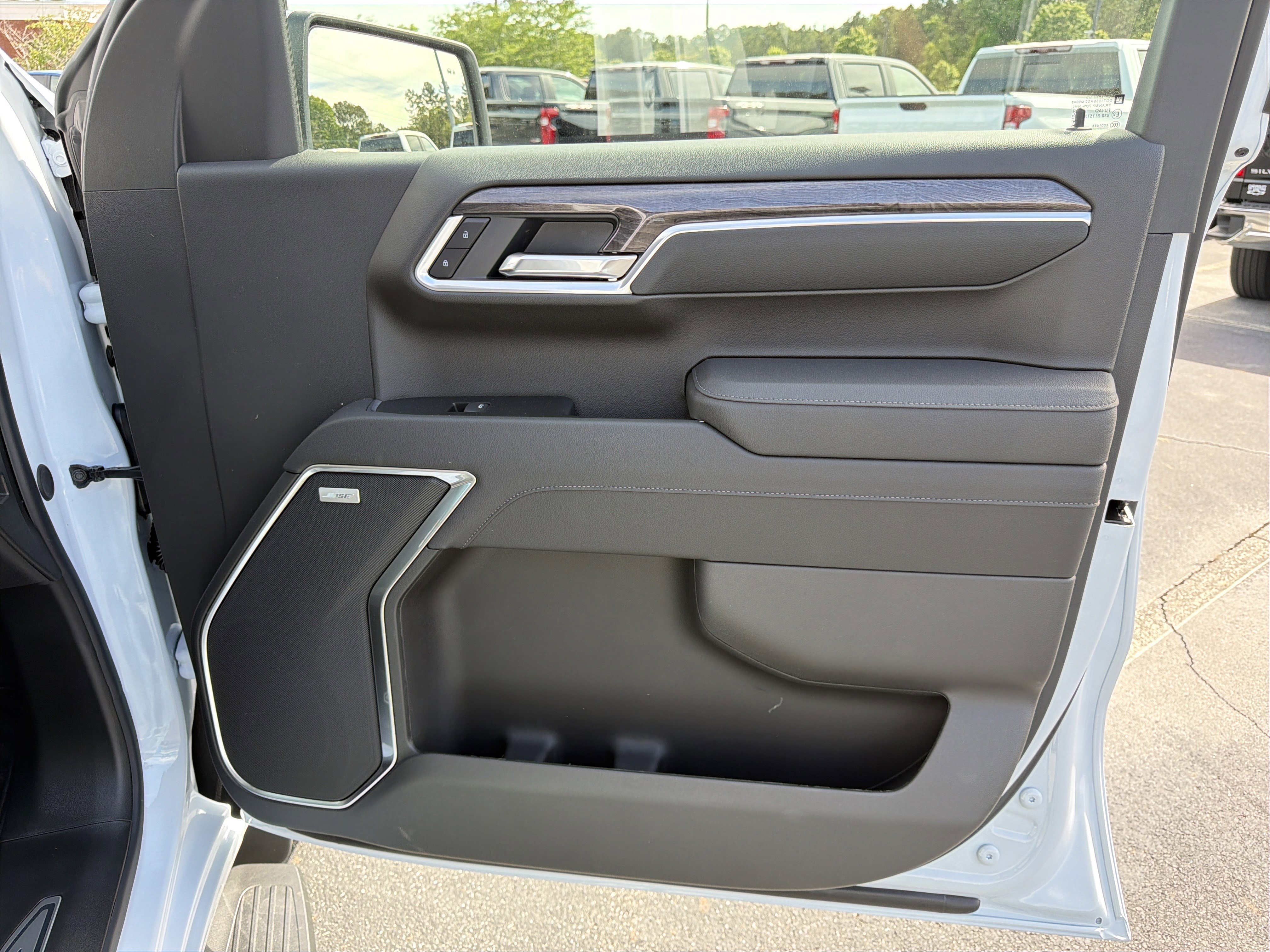New 2026 Chevrolet Silverado 1500 LTZ w/ Technology Package AWD/4WD image 14