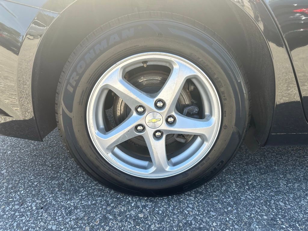 Used 2017 Chevrolet Malibu LS FWD image 10