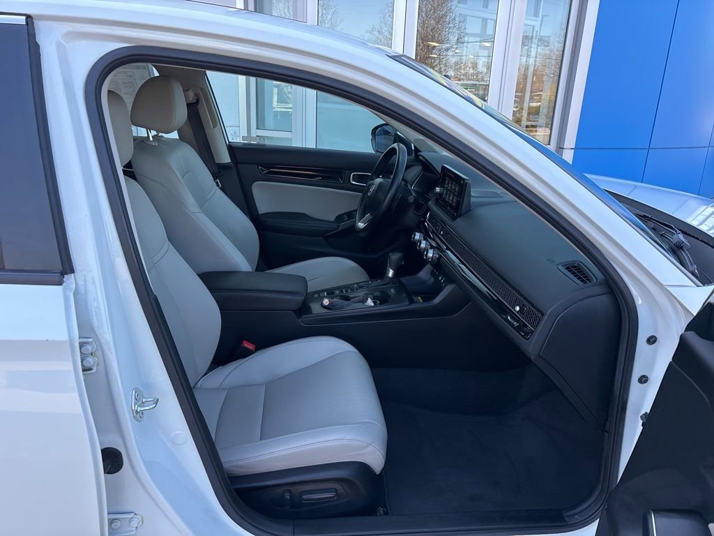 Used 2024 Honda Civic Touring image 27