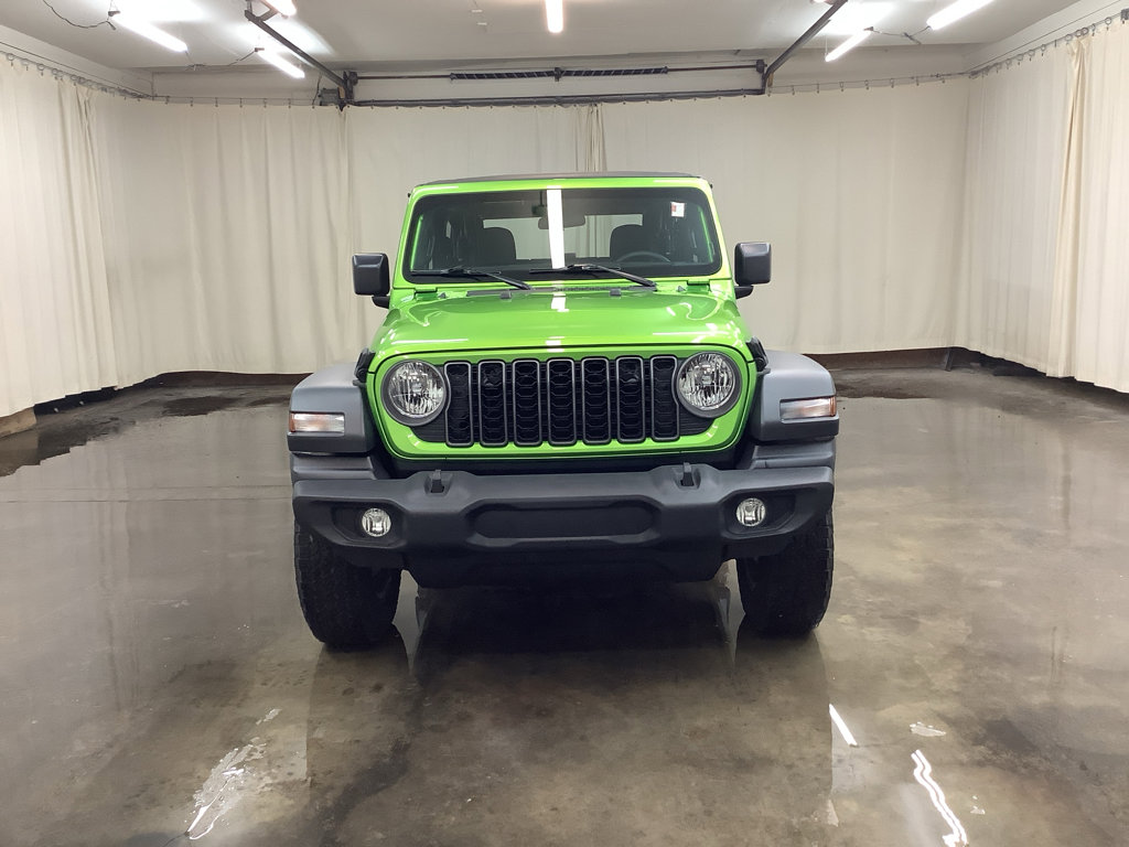 Used 2025 Jeep Wrangler Sport image 3