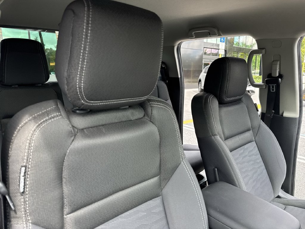 Used 2022 Nissan Frontier SV AWD/4WD image 45