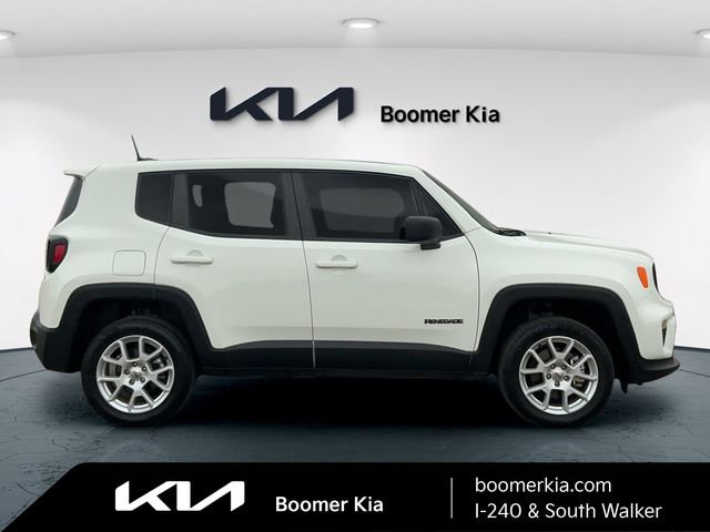 Used 2023 Jeep Renegade Latitude image 4