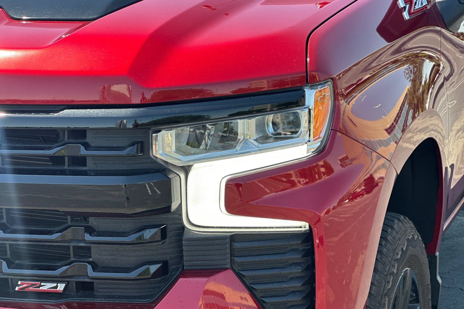 Used 2025 Chevrolet Silverado 1500 LT Trail Boss w/ Convenience Package II AWD/4WD image 50