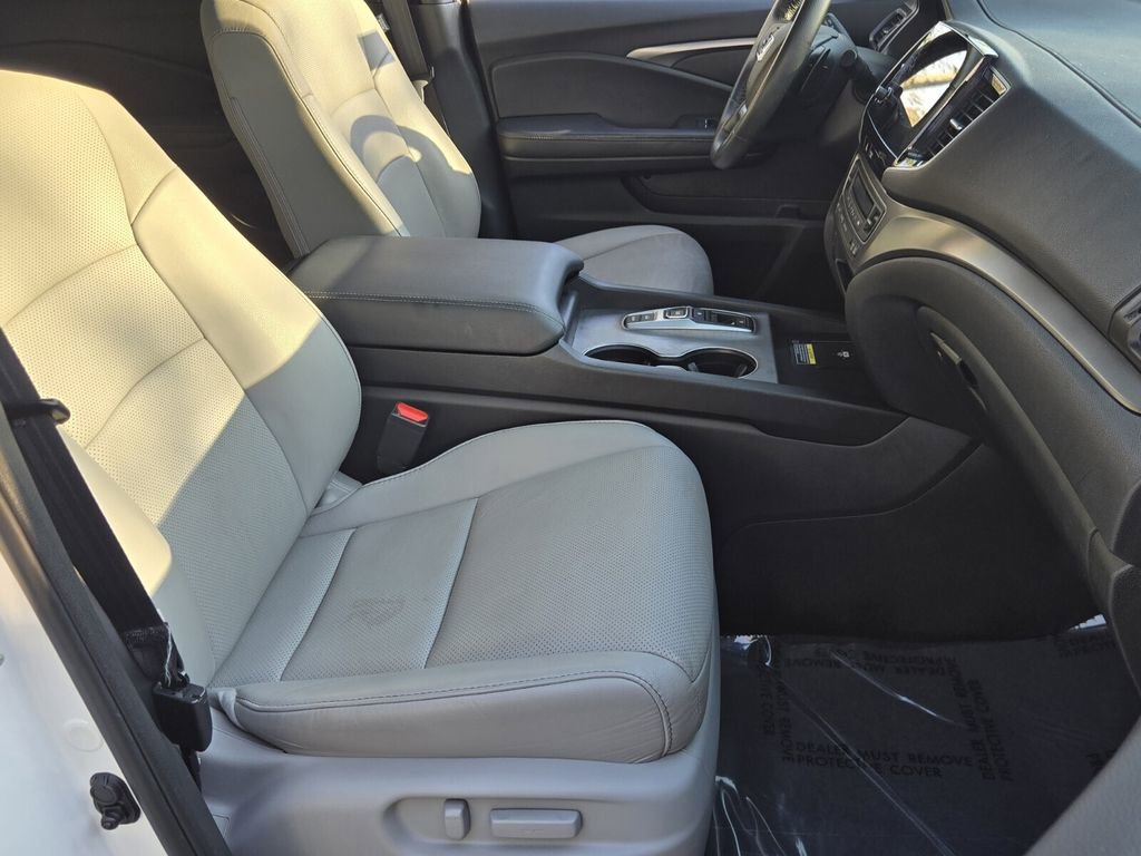 Certified 2024 Honda Passport EX-L image 16